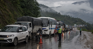 बाढीको जोखिमपछि काठमाडौंमा रोकिएका धादिङ, रसुवा र चितवनतर्फ जाने सवारीसाधन