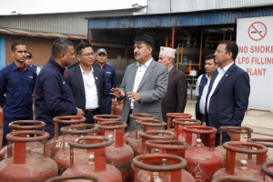 एलपी ग्यास आपूर्ति तथा वितरण अवस्थाबारे उद्योगमन्त्रीको स्थलगत अनुगमन